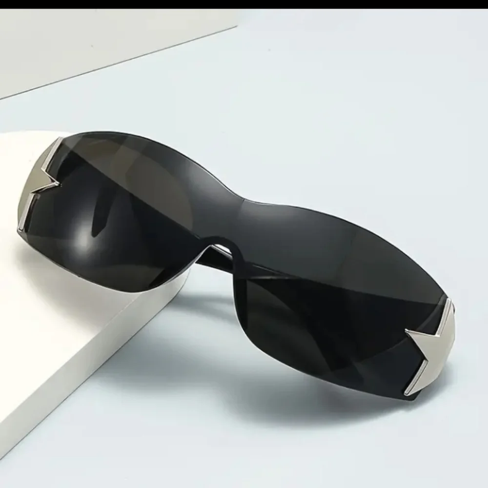 Rimless Star Temple Sunglasses